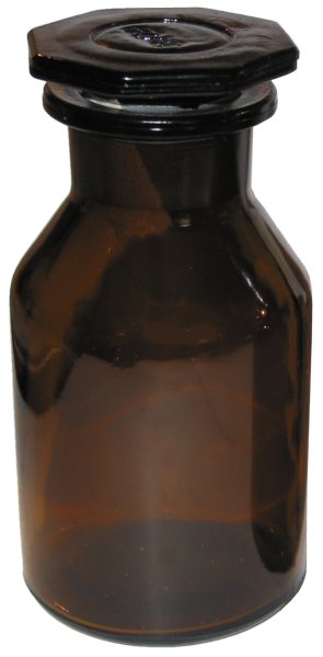 Steilbrustflasche, 100 ml, Kalksoda, Weithals, Braunglas mit Schliffglasstopfen